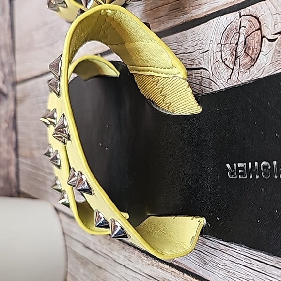 NEW MARC FISHER YELLOW STUDED SANDAL SLIDES - Picture 9 of 12